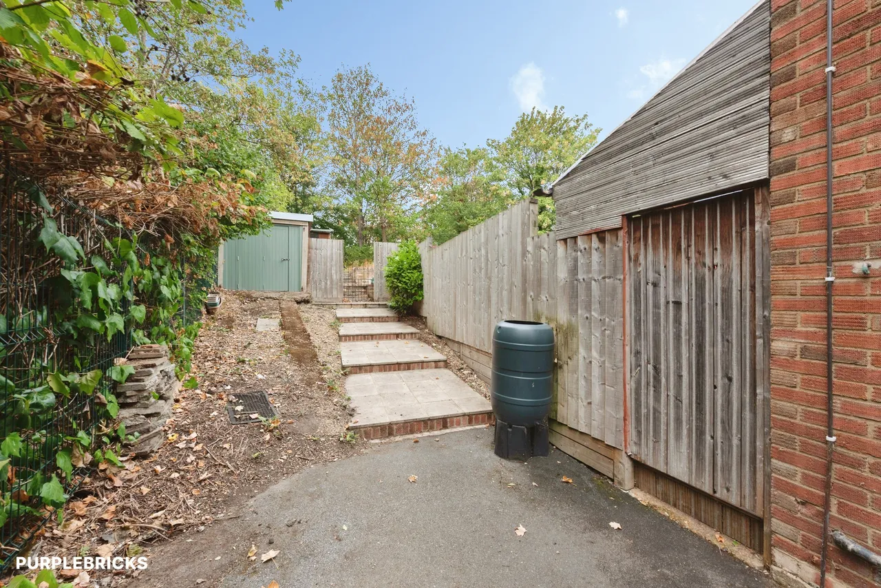 Brambles Close, Isleworth, TW7, photo 16