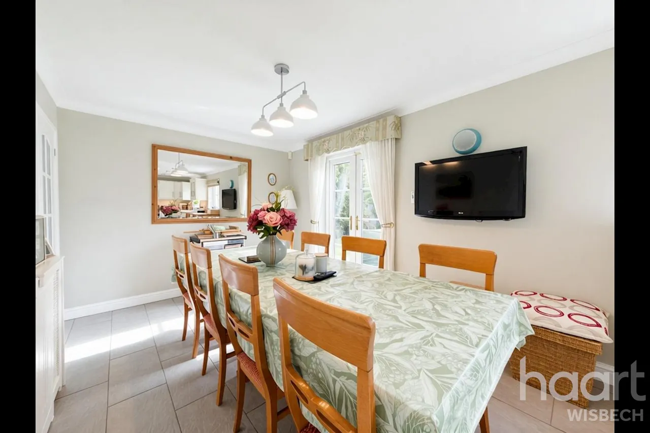 Front Road, Murrow, PE13, photo 13