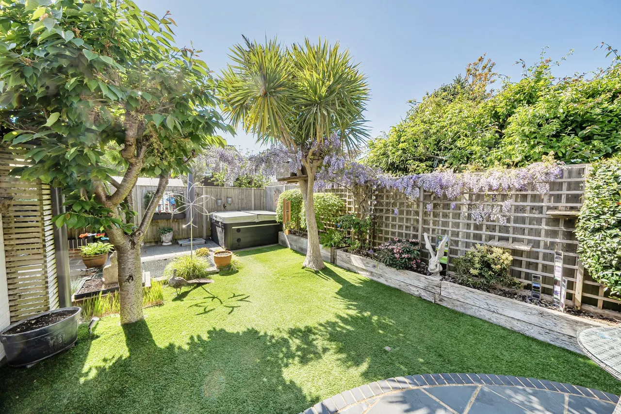 Whitley Close, Emsworth, PO10, photo 16