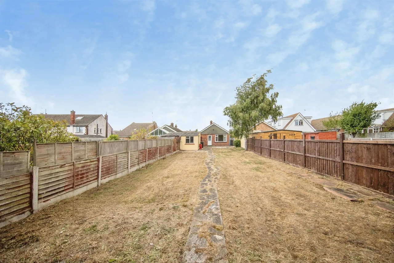 Park Square East, Jaywick, Clacton-On-Sea, photo 2
