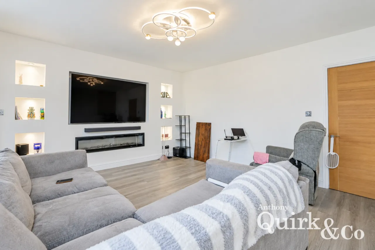 Meynell Avenue, Canvey Island, SS8, photo 2