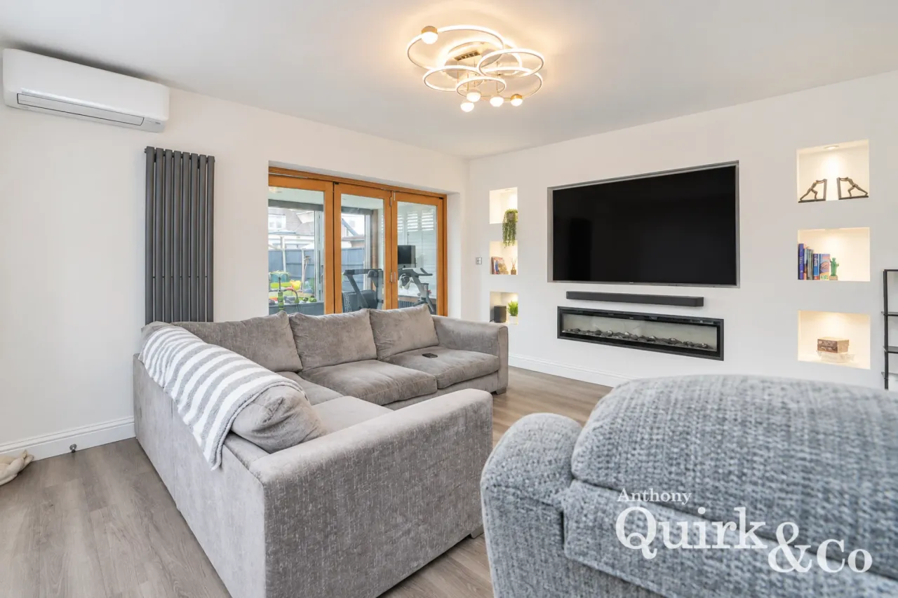 Meynell Avenue, Canvey Island, SS8, photo 5