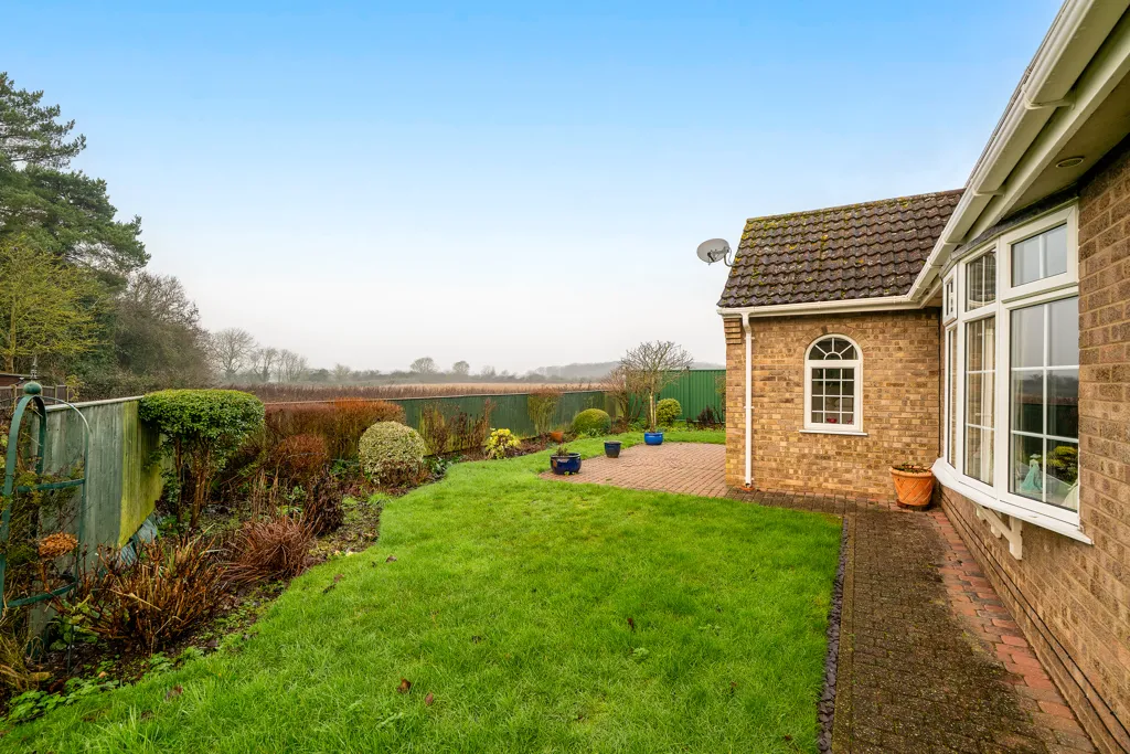 The Hawthorns, The Paddocks, LN4, photo 22