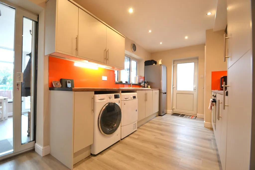 Barnmeadow Road, Newport, photo 3