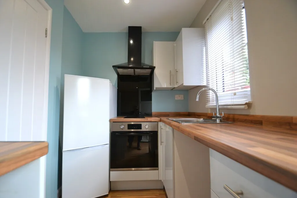 Barnmeadow Road, Newport, photo 18