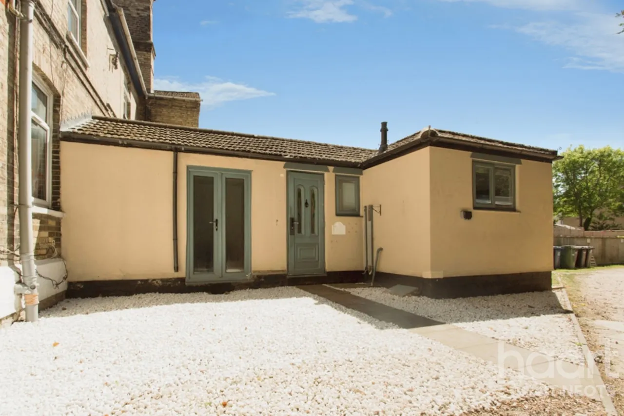 1 bed flat for sale, Ermine Street, Huntingdon, PE29