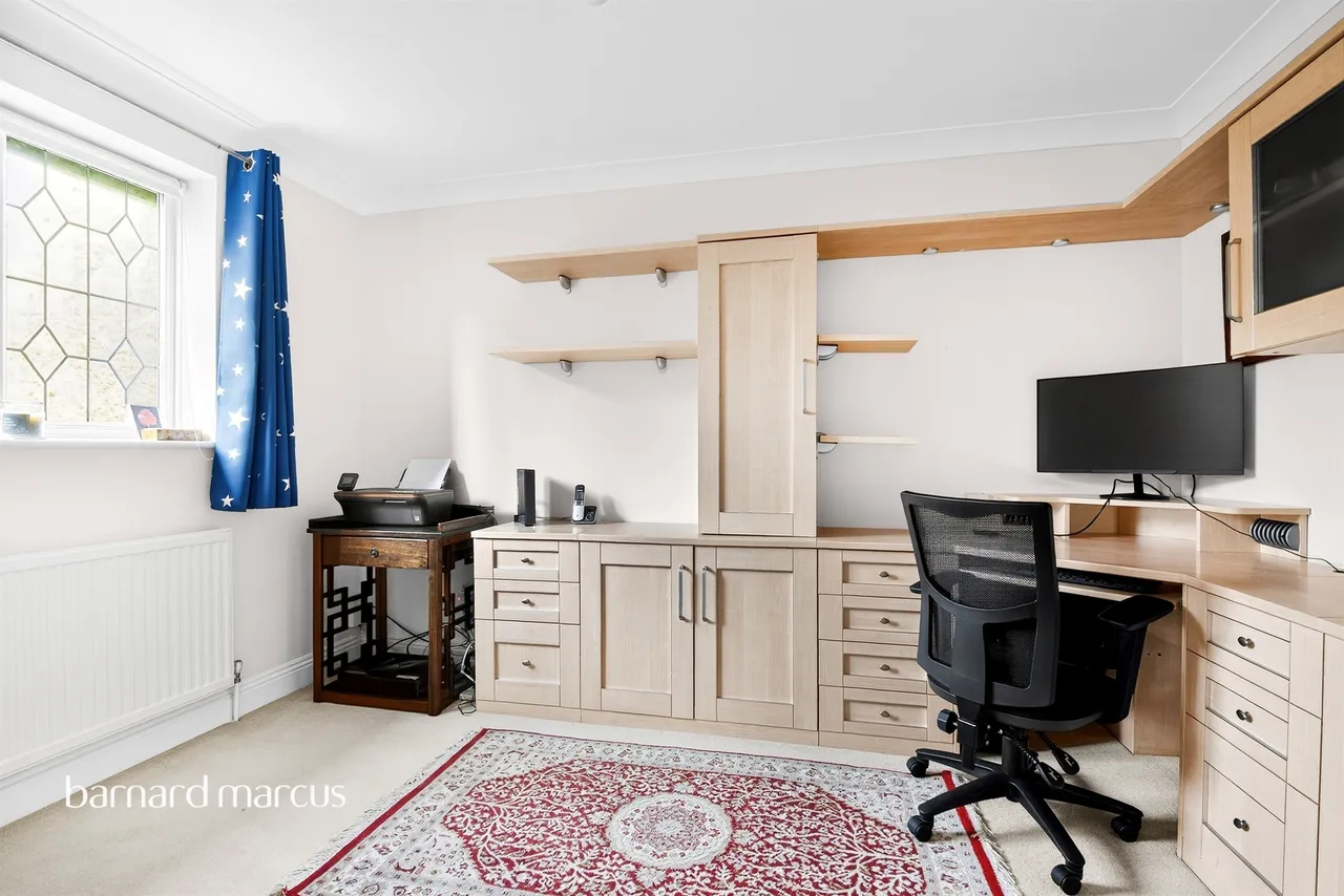 Cleveland Gardens, Worcester Park, KT4, photo 16