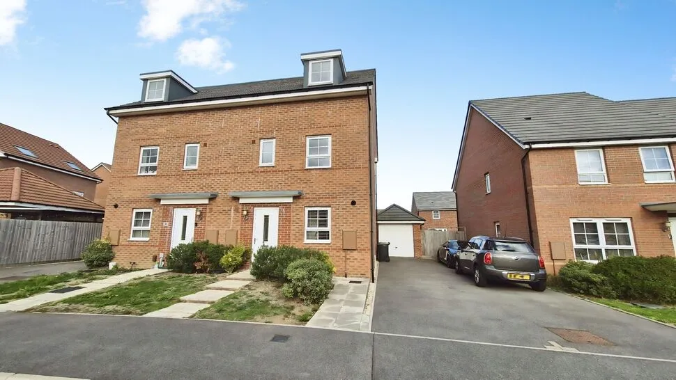 4 bed house to rent, Spinning Wheel Drive, Nuneaton, CV11