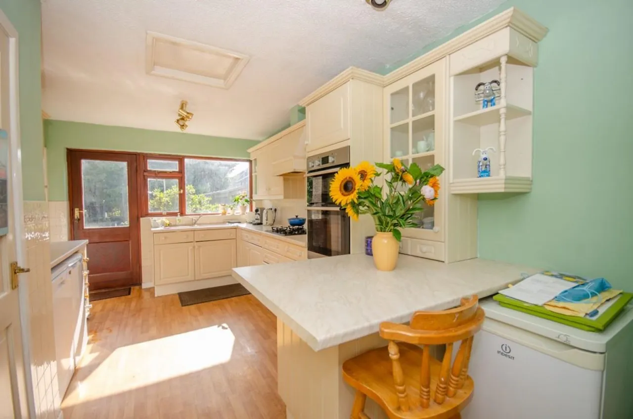 Oakdale Road, Downend, BS16, photo 9