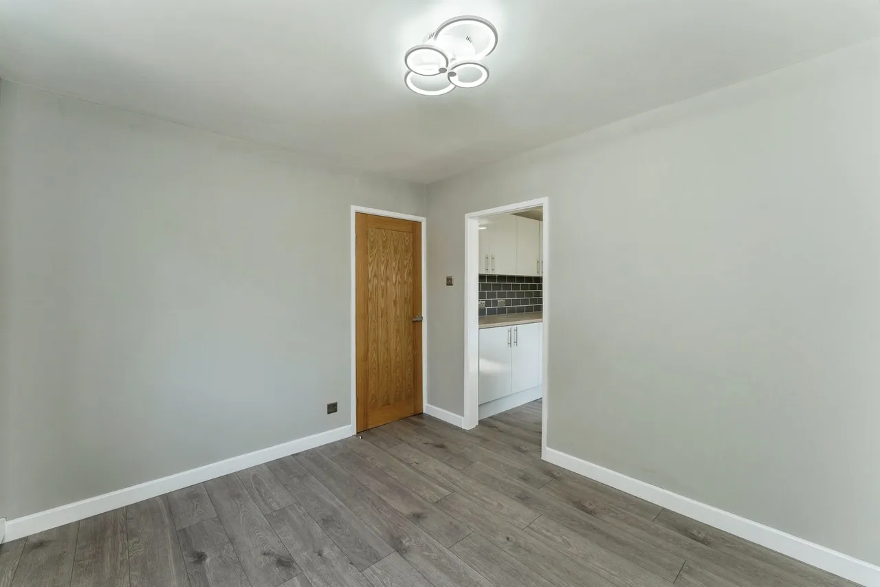Iver Road, Upton, CH2, photo 7