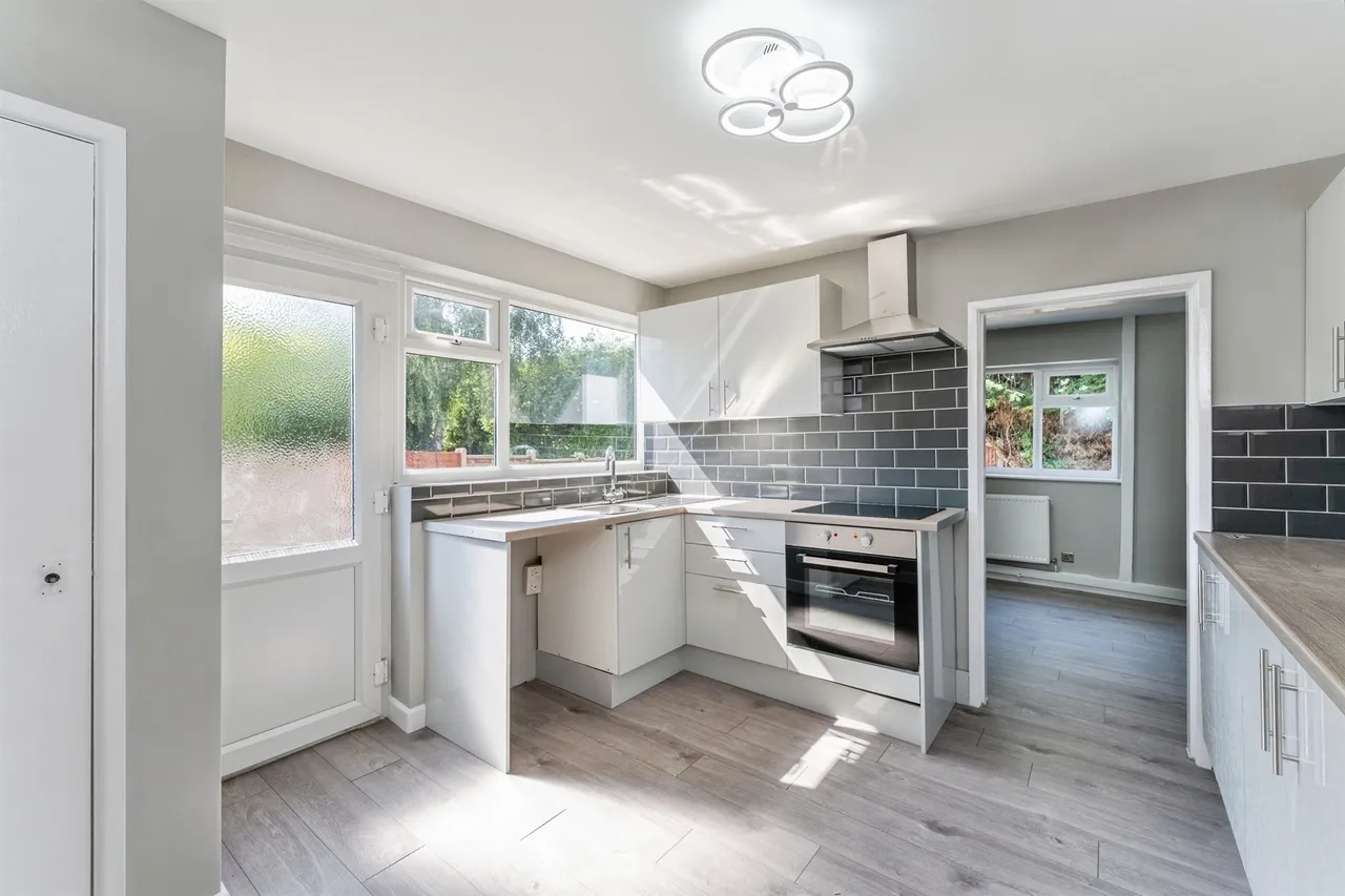 Iver Road, Upton, CH2, photo 3