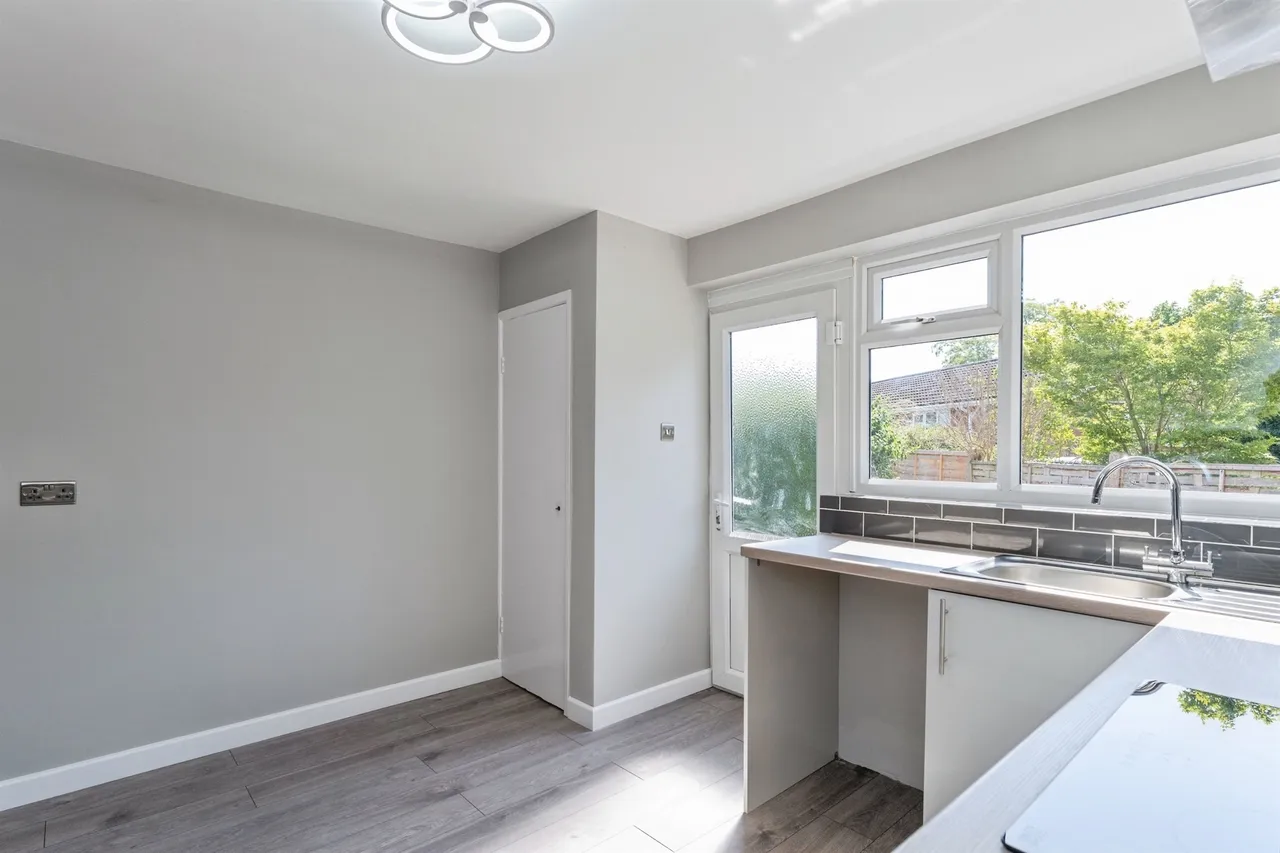 Iver Road, Upton, CH2, photo 4