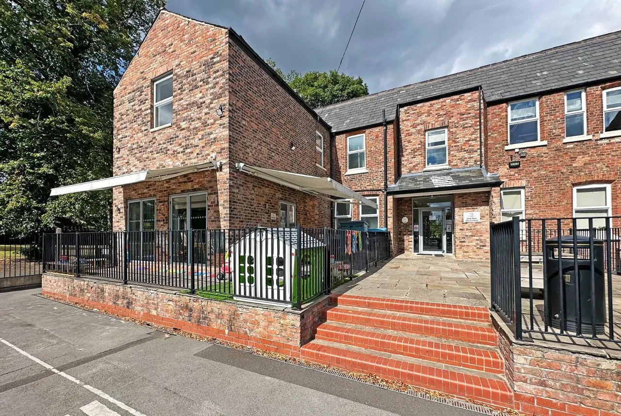 48 Stamford Road, Bowdon, Cheshire WA14 2JP, photo 16