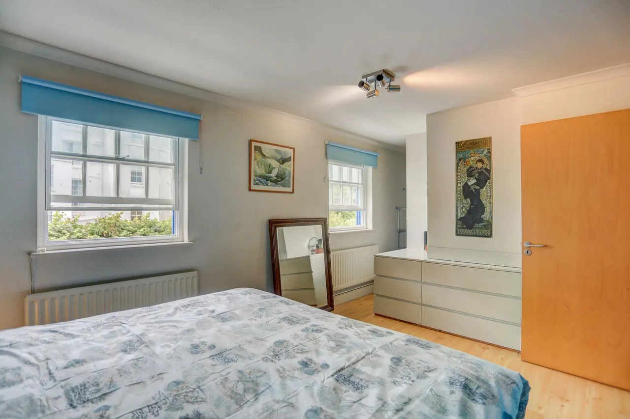 Royal Crescent Mews, Brighton, BN2, photo 22