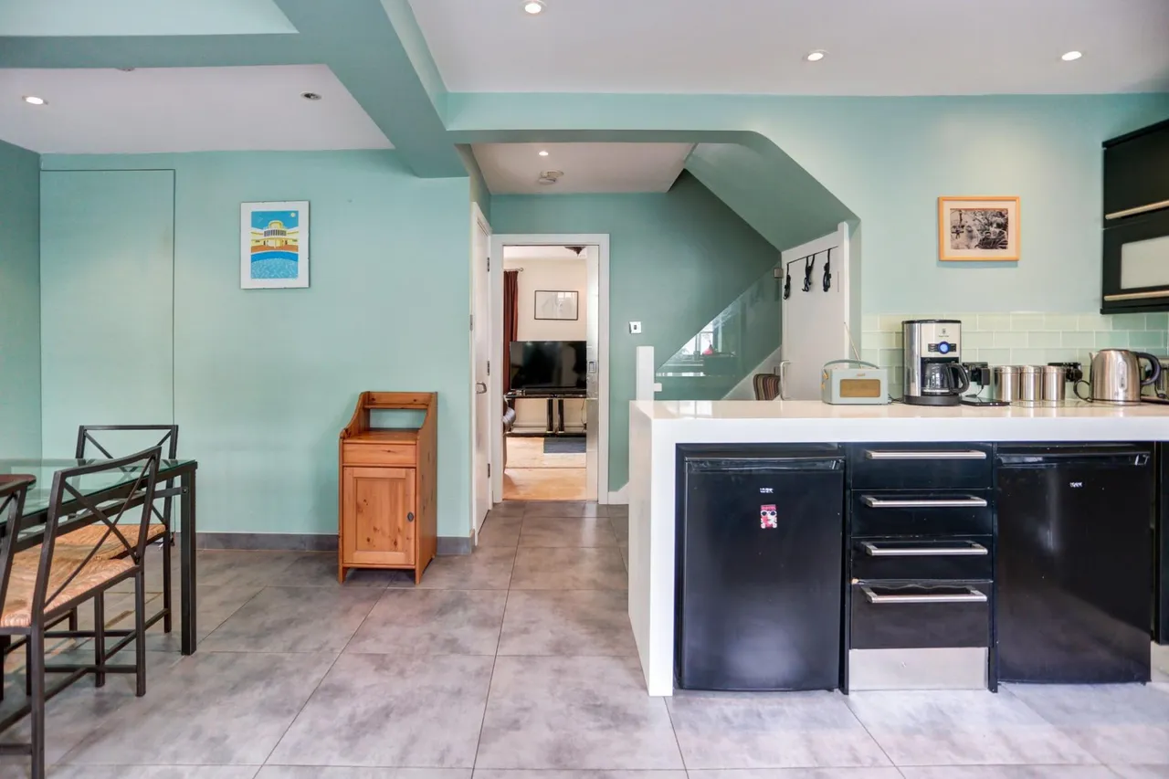 Royal Crescent Mews, Brighton, BN2, photo 13