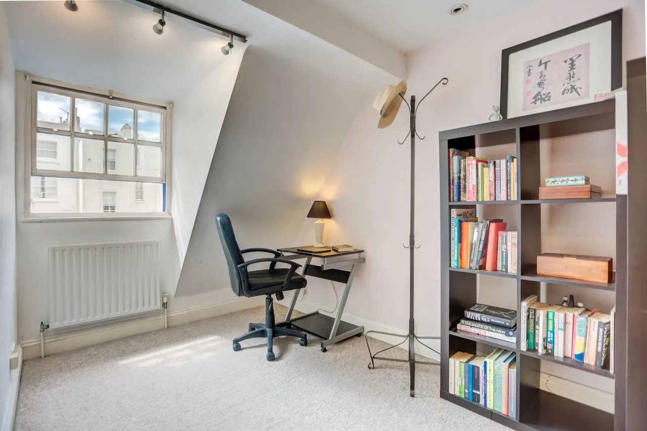 Royal Crescent Mews, Brighton, BN2, photo 25