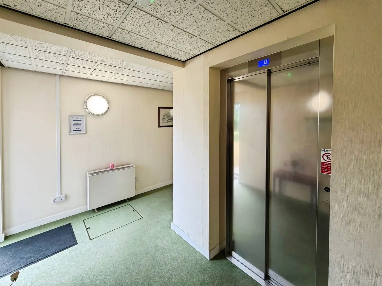 Parklands Court, Sketty, SA2, photo 23