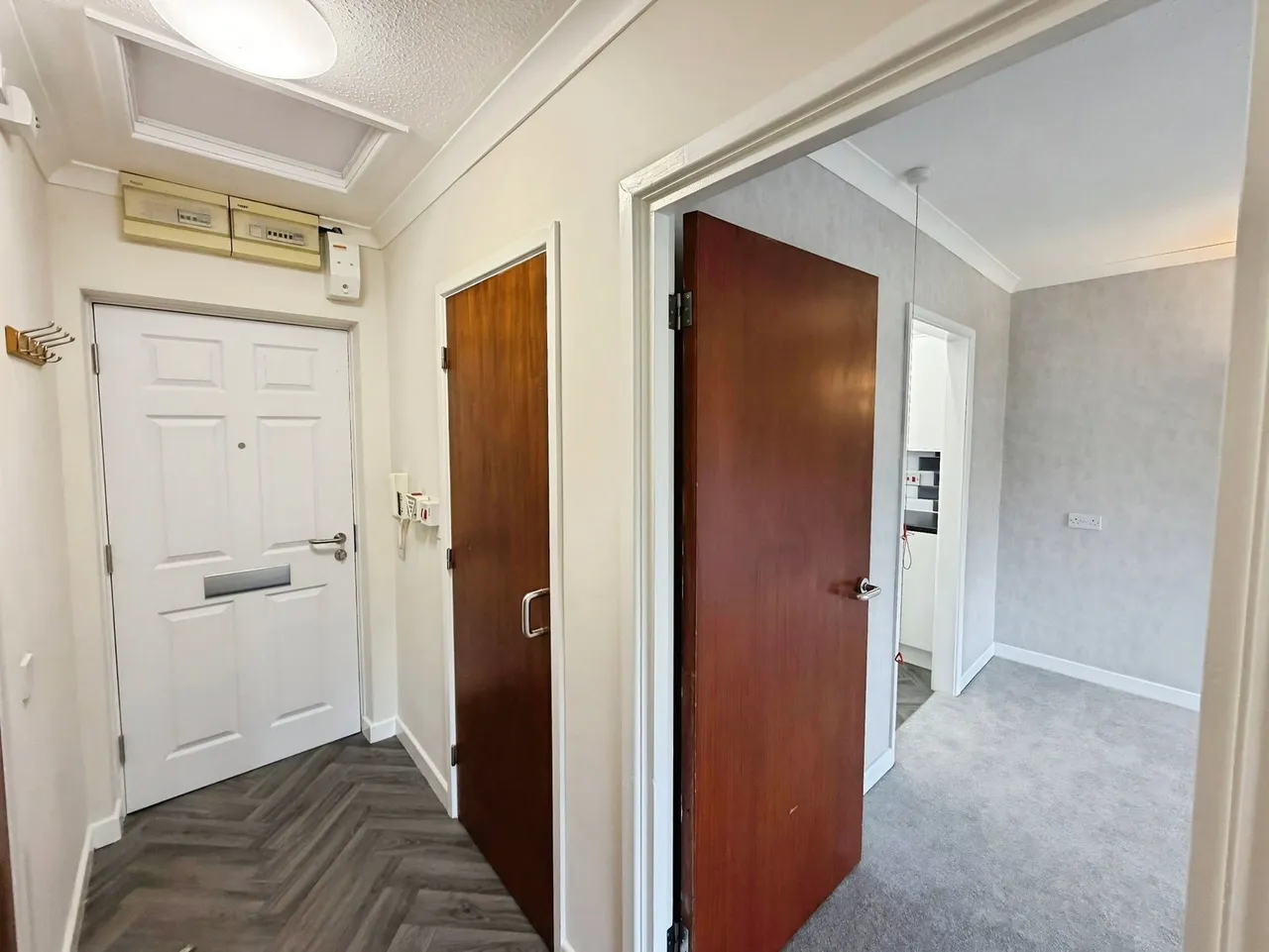 Parklands Court, Sketty, SA2, photo 21