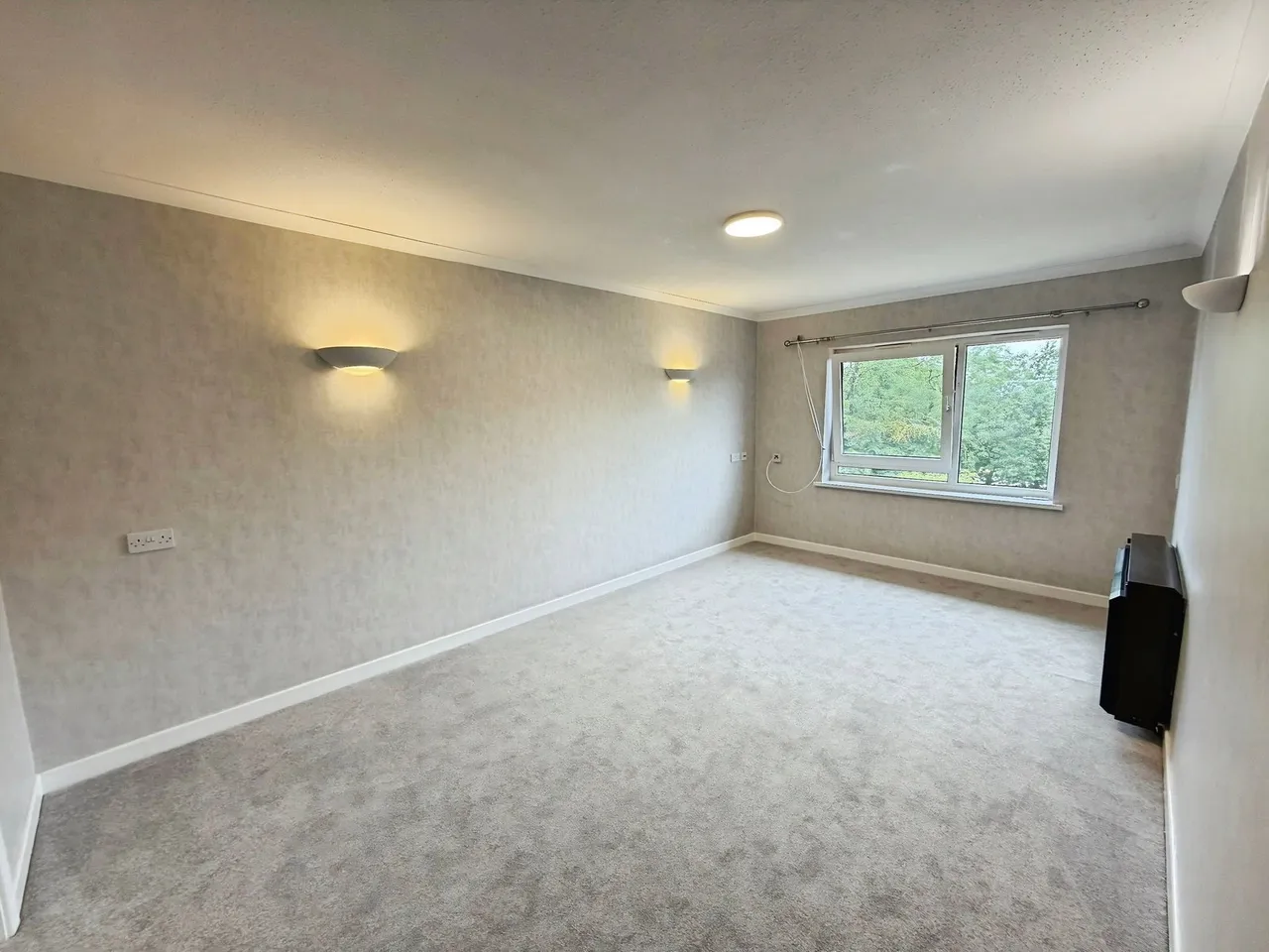 Parklands Court, Sketty, SA2, photo 11