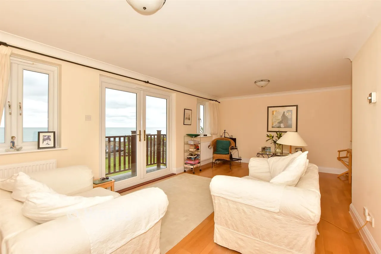 Castle Road, Sandgate, CT20, photo 3