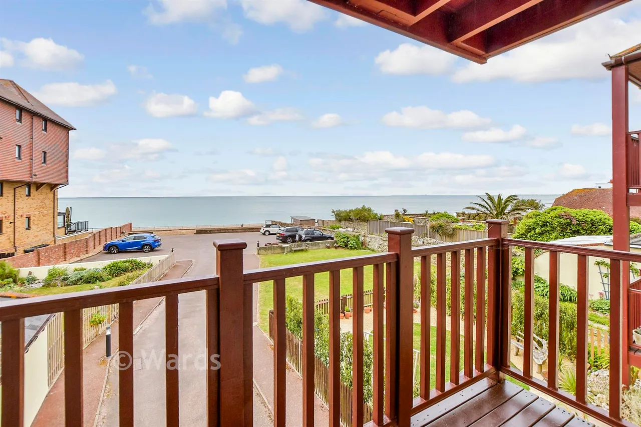 Castle Road, Sandgate, CT20, photo 2