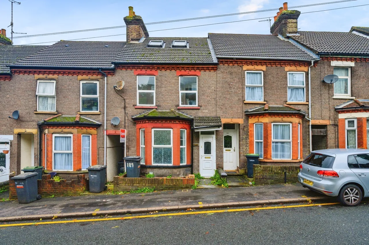 4 bed house for sale — Hitchin Road, Luton, Bedfordshire, LU2