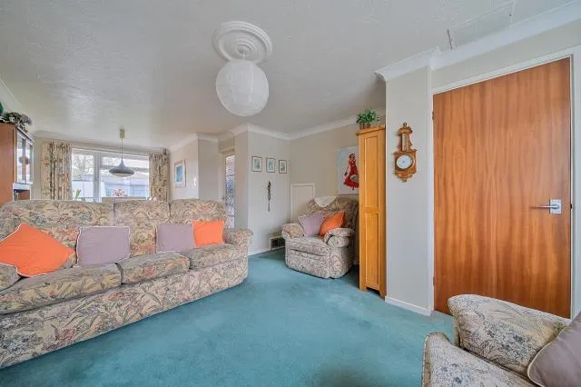 Braden Close, Aylesbury, HP21, photo 8