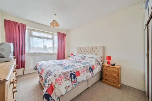 Braden Close, Aylesbury, HP21, photo 9