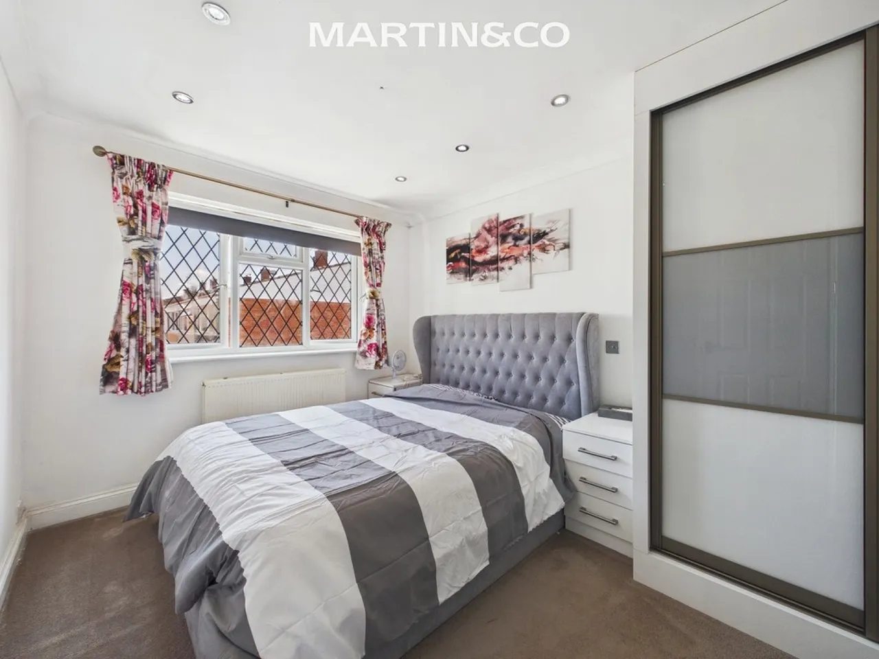 Harcourt Close, Egham, photo 4