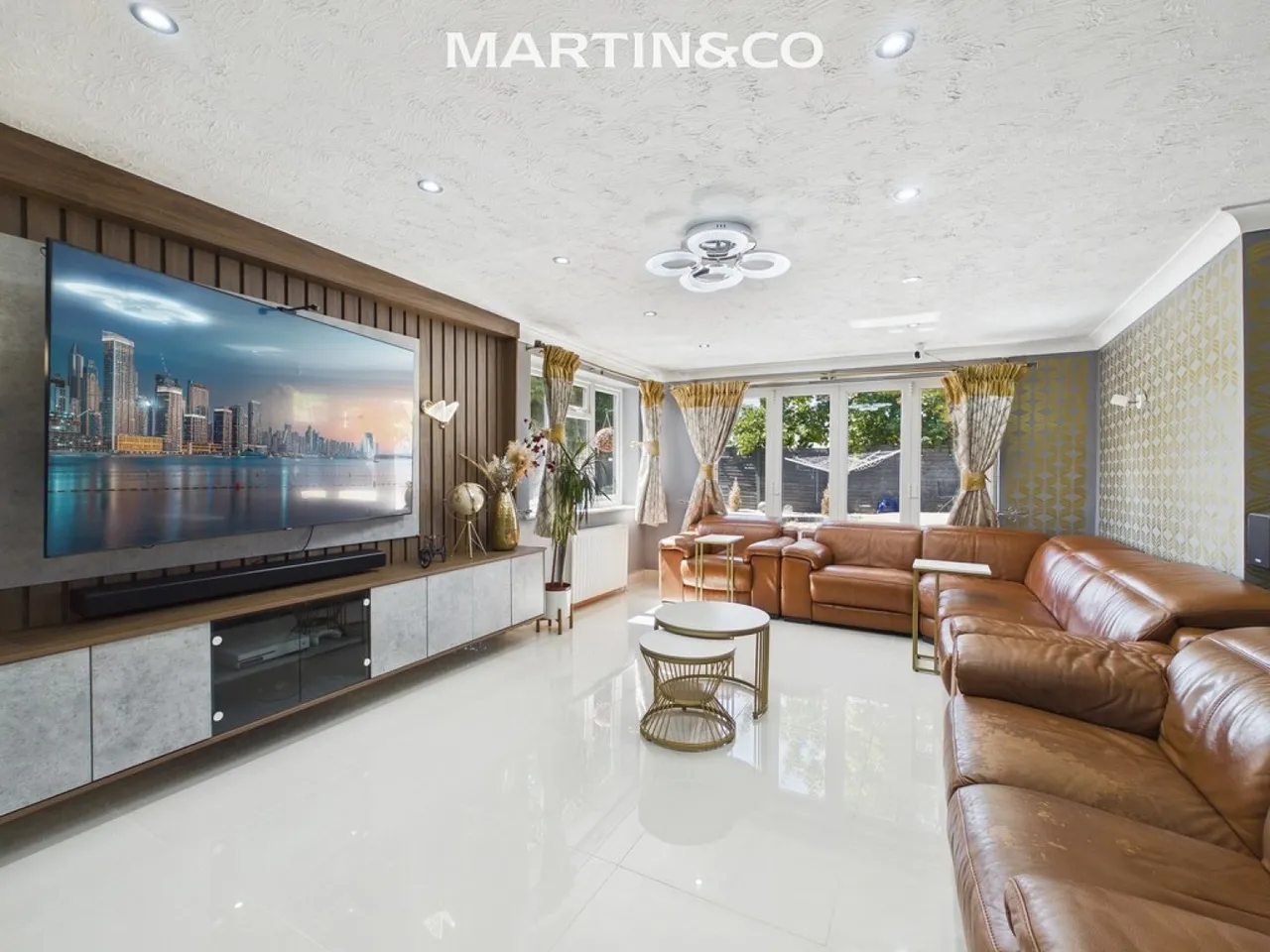 Harcourt Close, Egham, photo 7