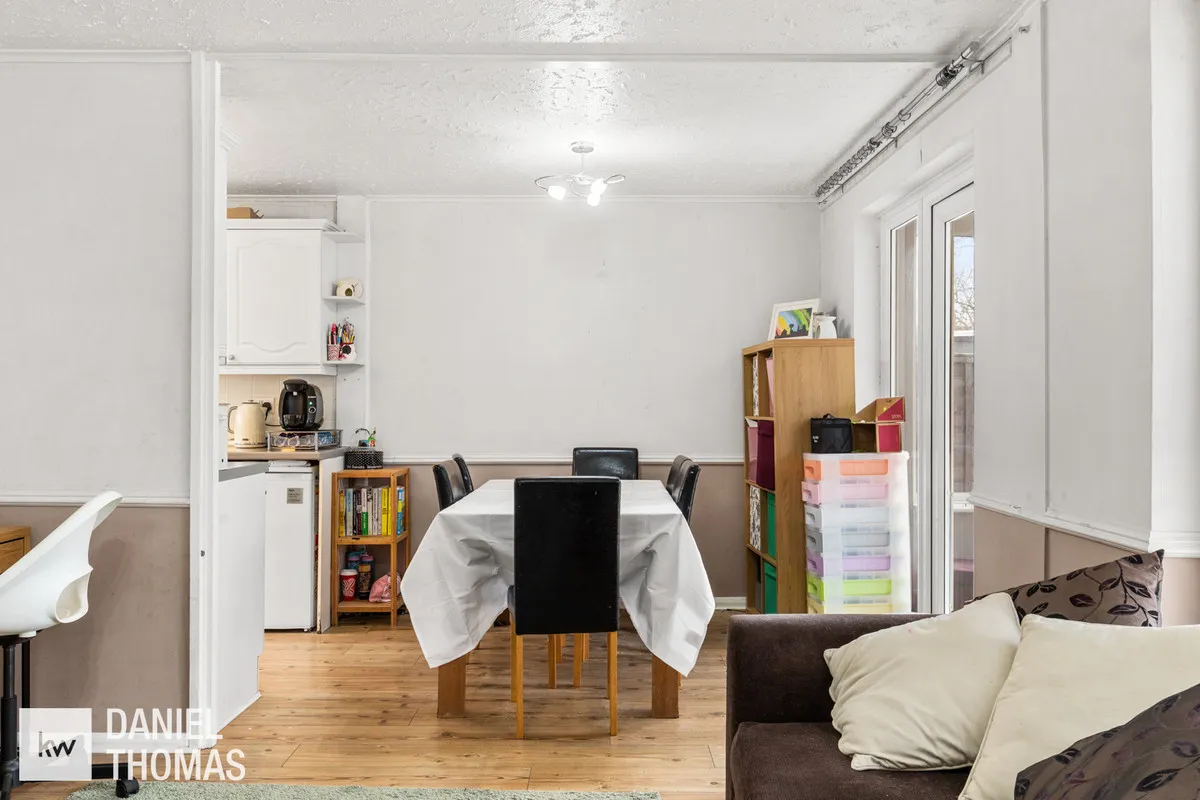Daniel Thomas, Blackmore Court, EN9, photo 4