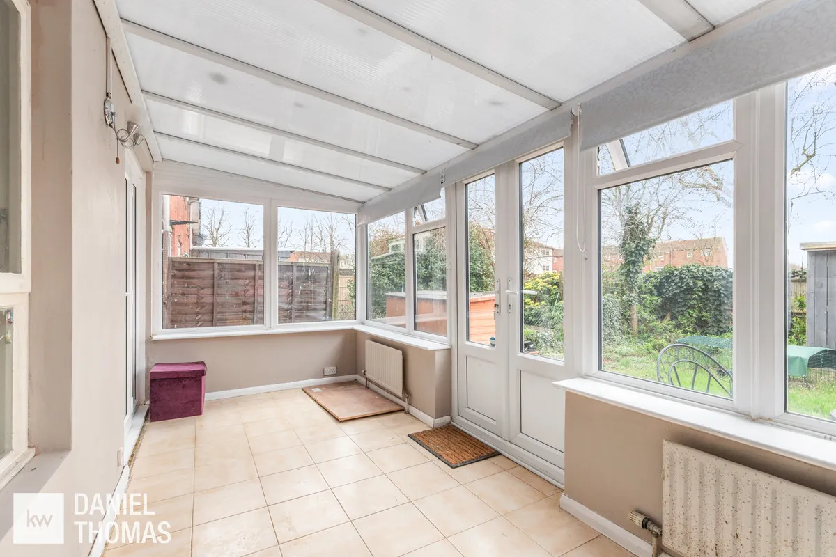 Daniel Thomas, Blackmore Court, EN9, photo 8