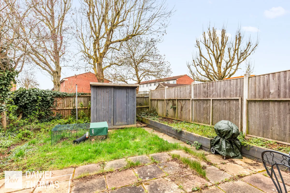 Daniel Thomas, Blackmore Court, EN9, photo 17