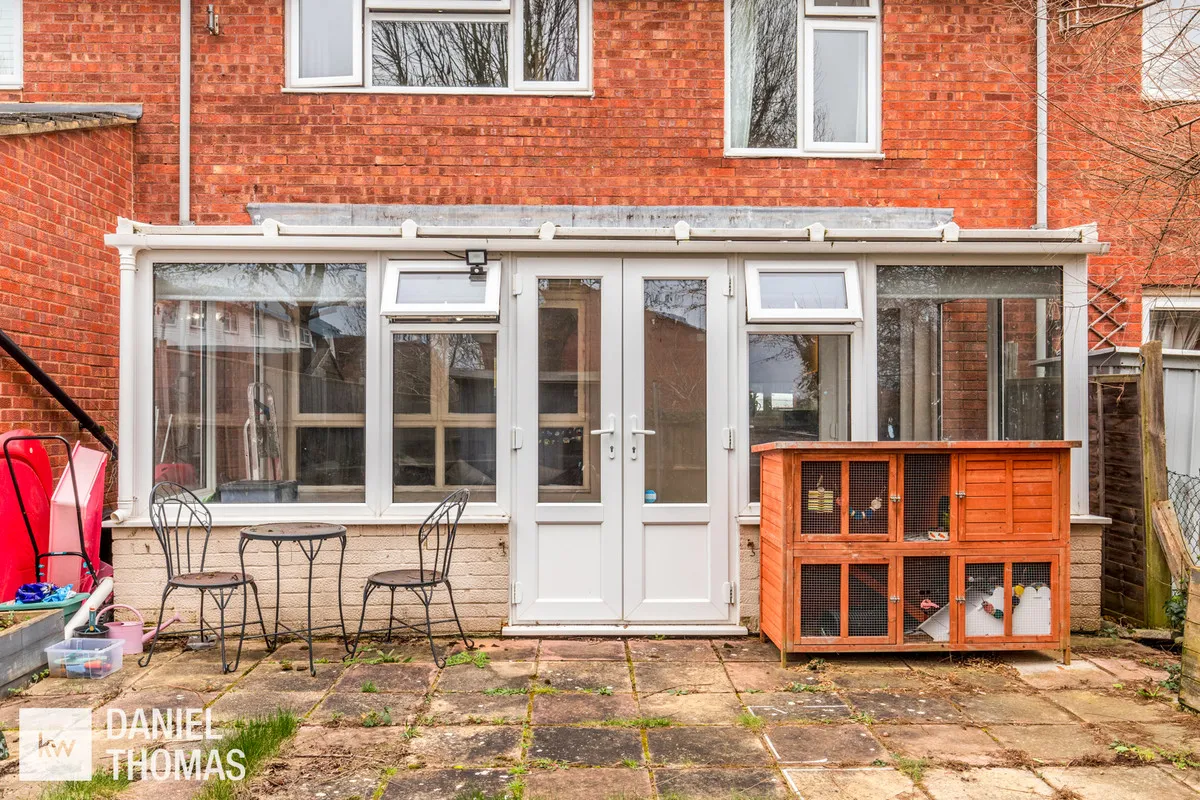 Daniel Thomas, Blackmore Court, EN9, photo 19
