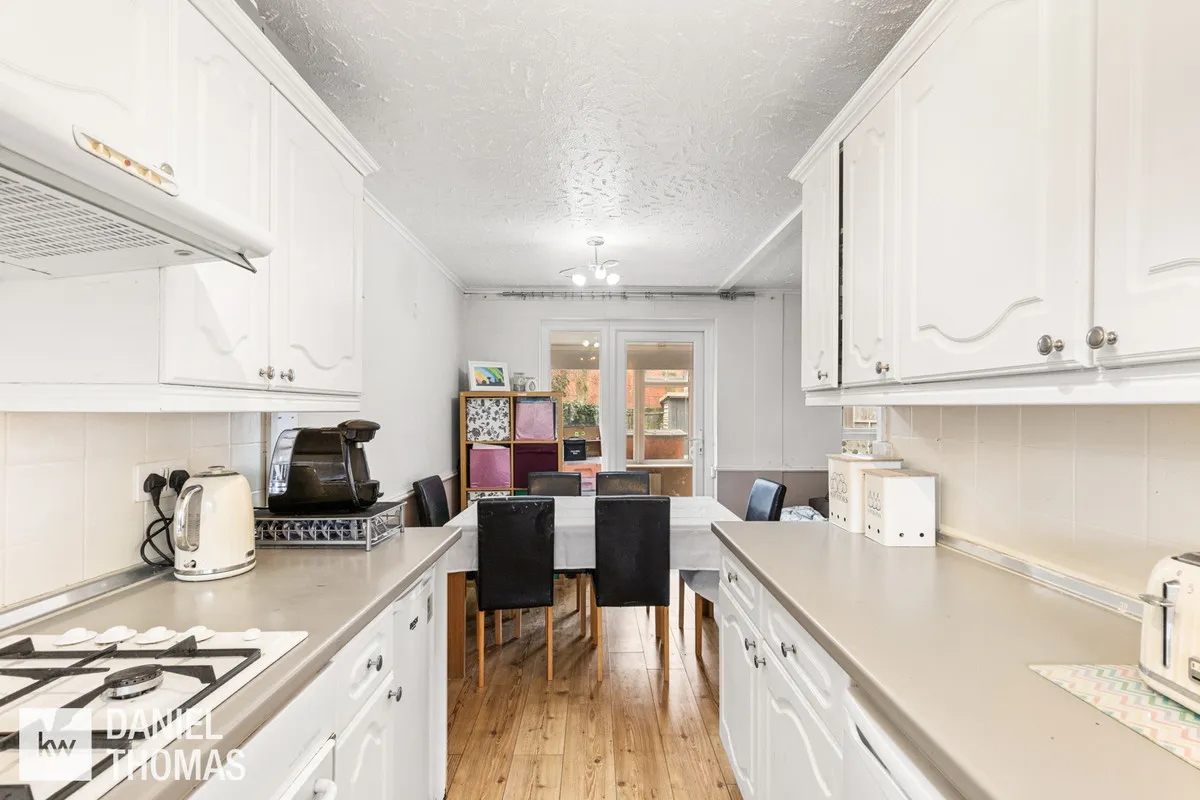 Daniel Thomas, Blackmore Court, EN9, photo 7
