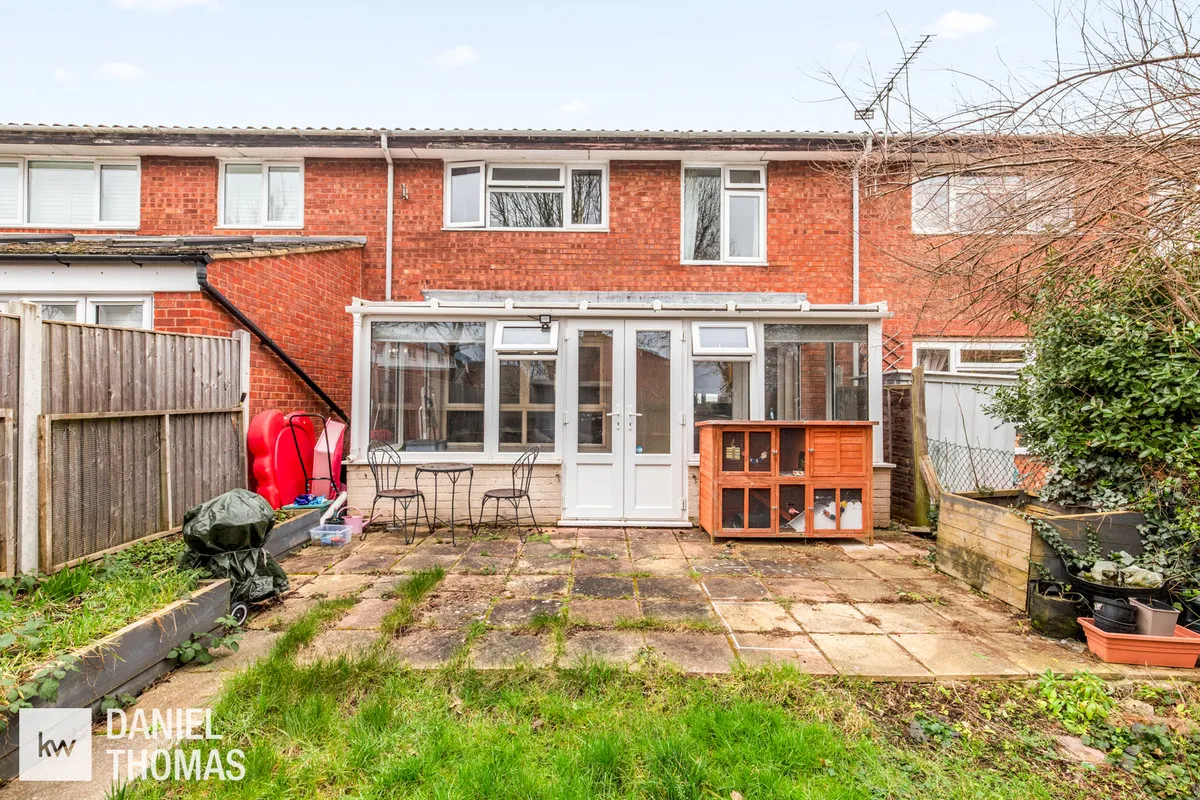 Daniel Thomas, Blackmore Court, EN9, photo 18