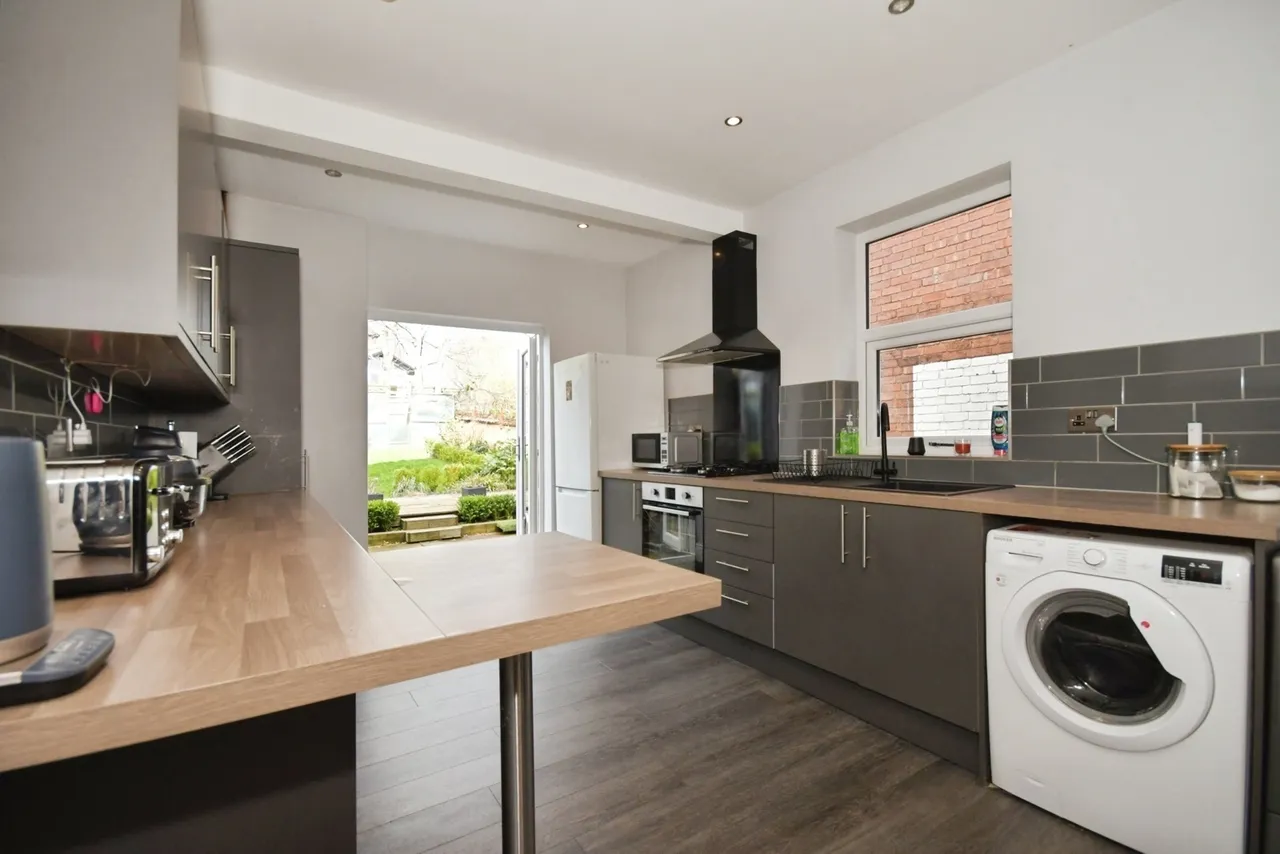 Brockwell Lane, Derbyshire, S40, photo 3