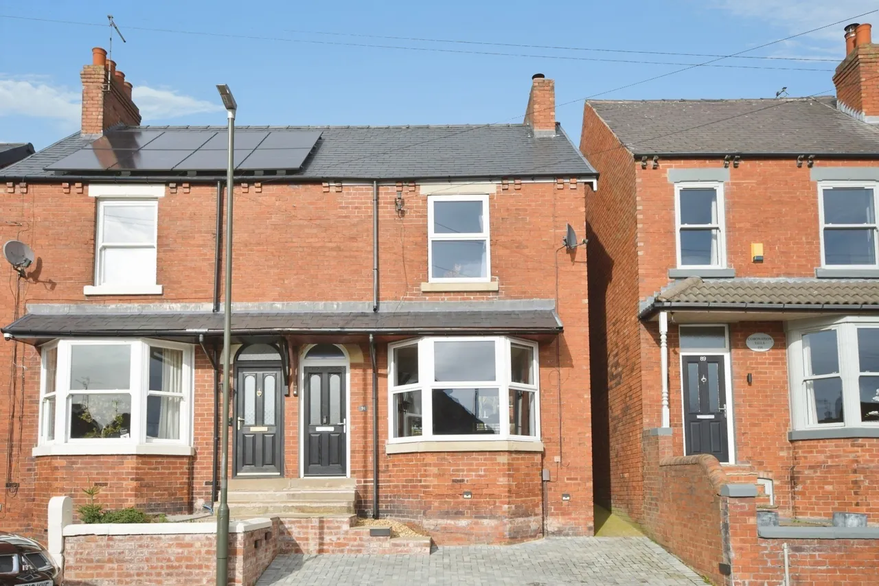 3 bed house for sale — Brockwell Lane, Derbyshire, S40