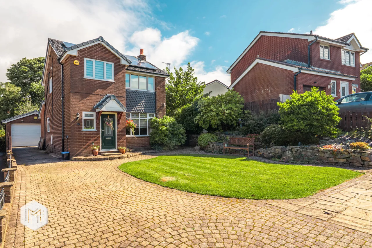 3 bed house for sale — Christ Church Lane, Bolton, BL2 3QE