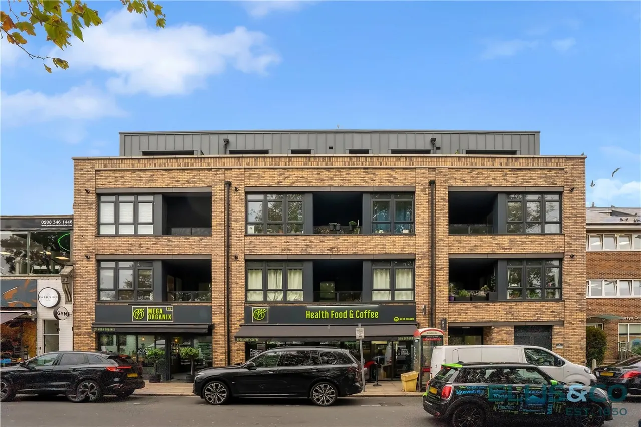 Ballards Lane, Finchley, N3, photo 7