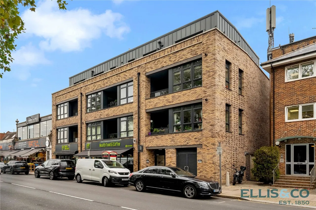 Ballards Lane, Finchley, N3, photo 13