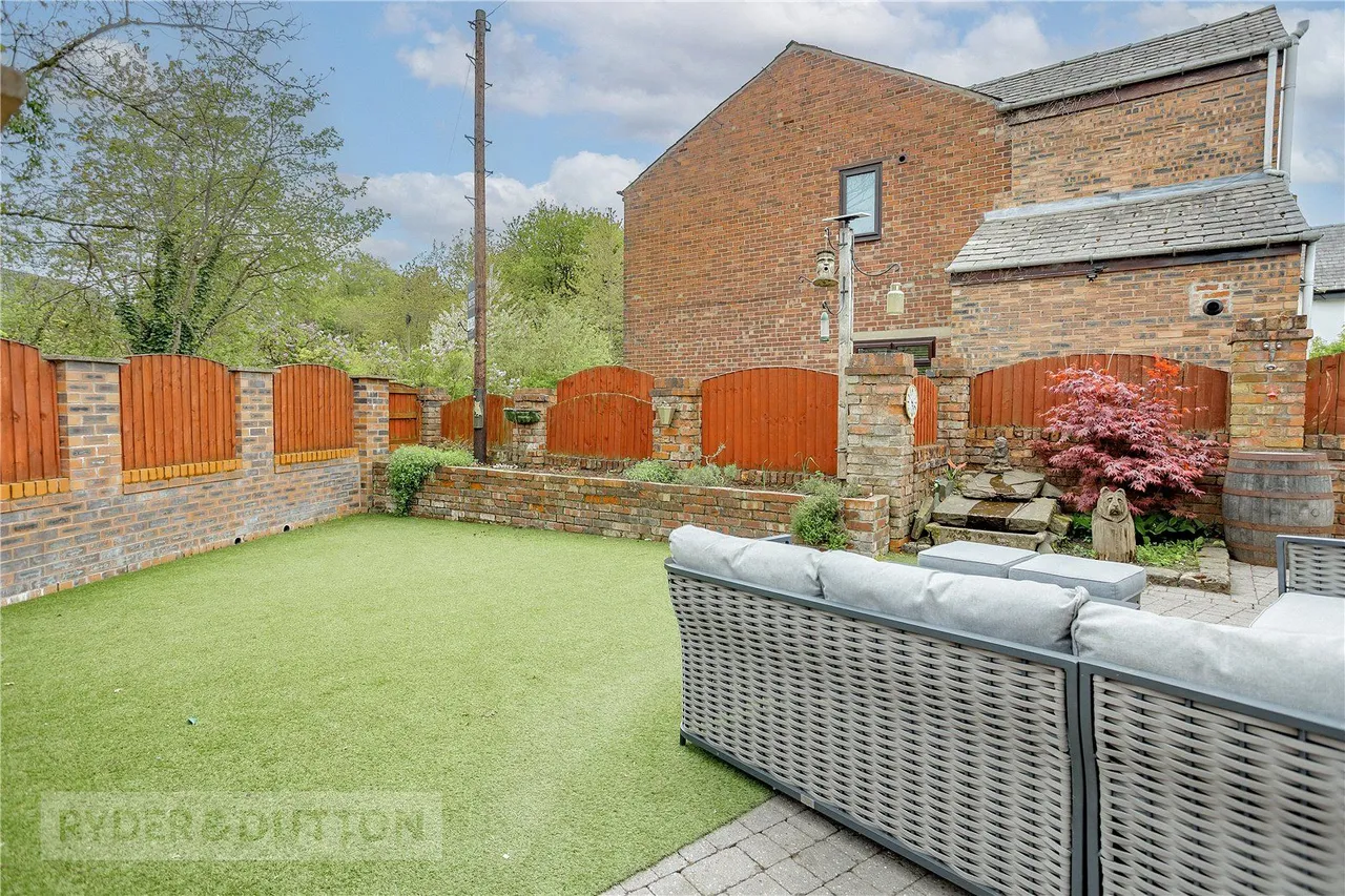 Chadderton Fold, Chadderton, OL1, photo 22