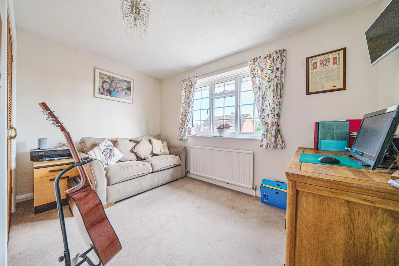 Walden Lodge Close, Devizes, SN10, photo 19