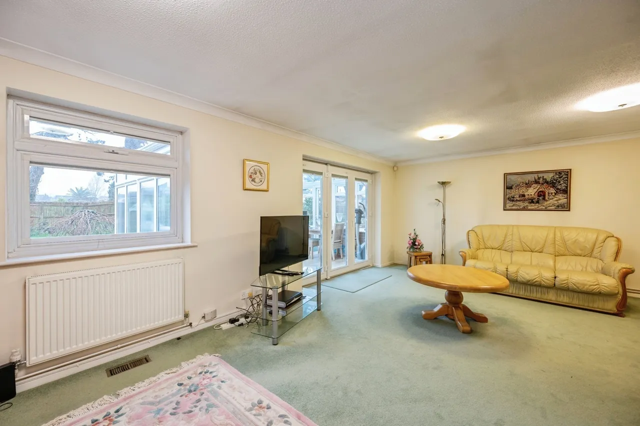 Goldring Close, Hayling Island, PO11, photo 4