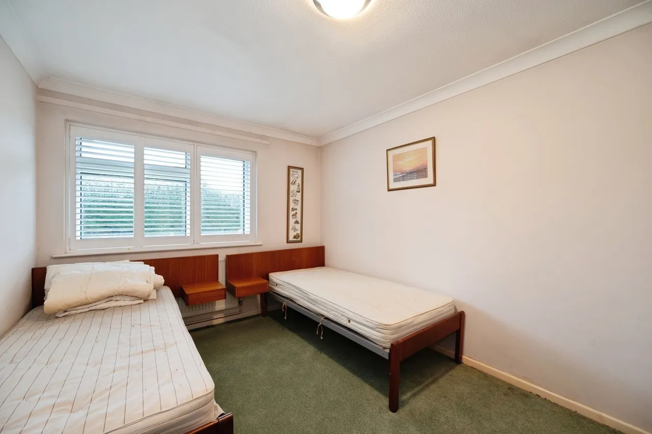 Goldring Close, Hayling Island, PO11, photo 15