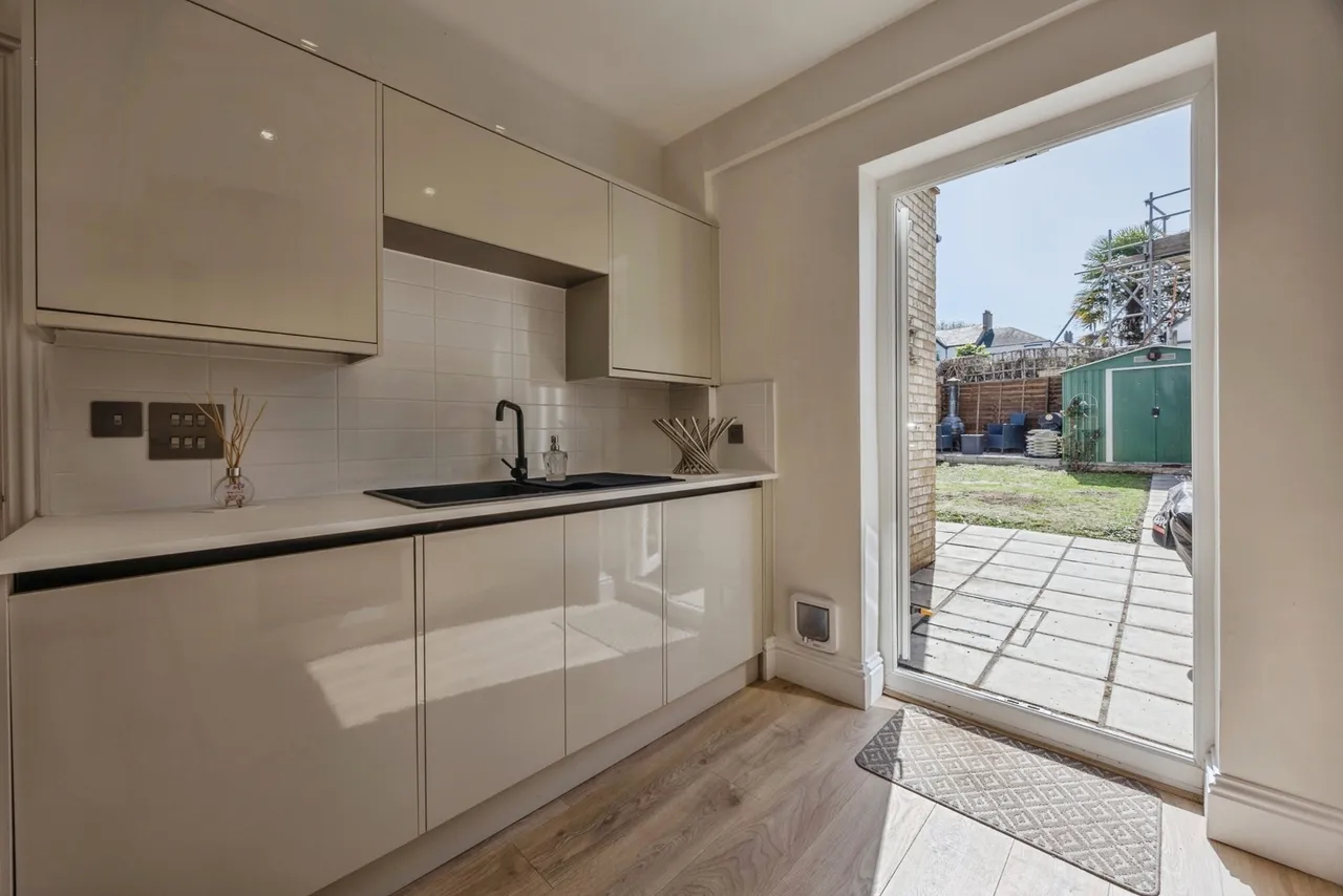Northborough Road, London, SW16, photo 3