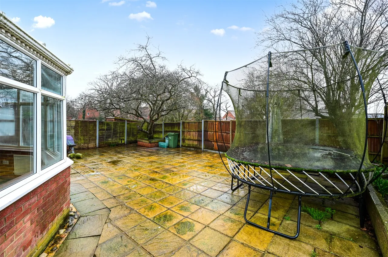 Harpers Road, Ash, Guildford, Surrey, GU12 6BX, photo 9