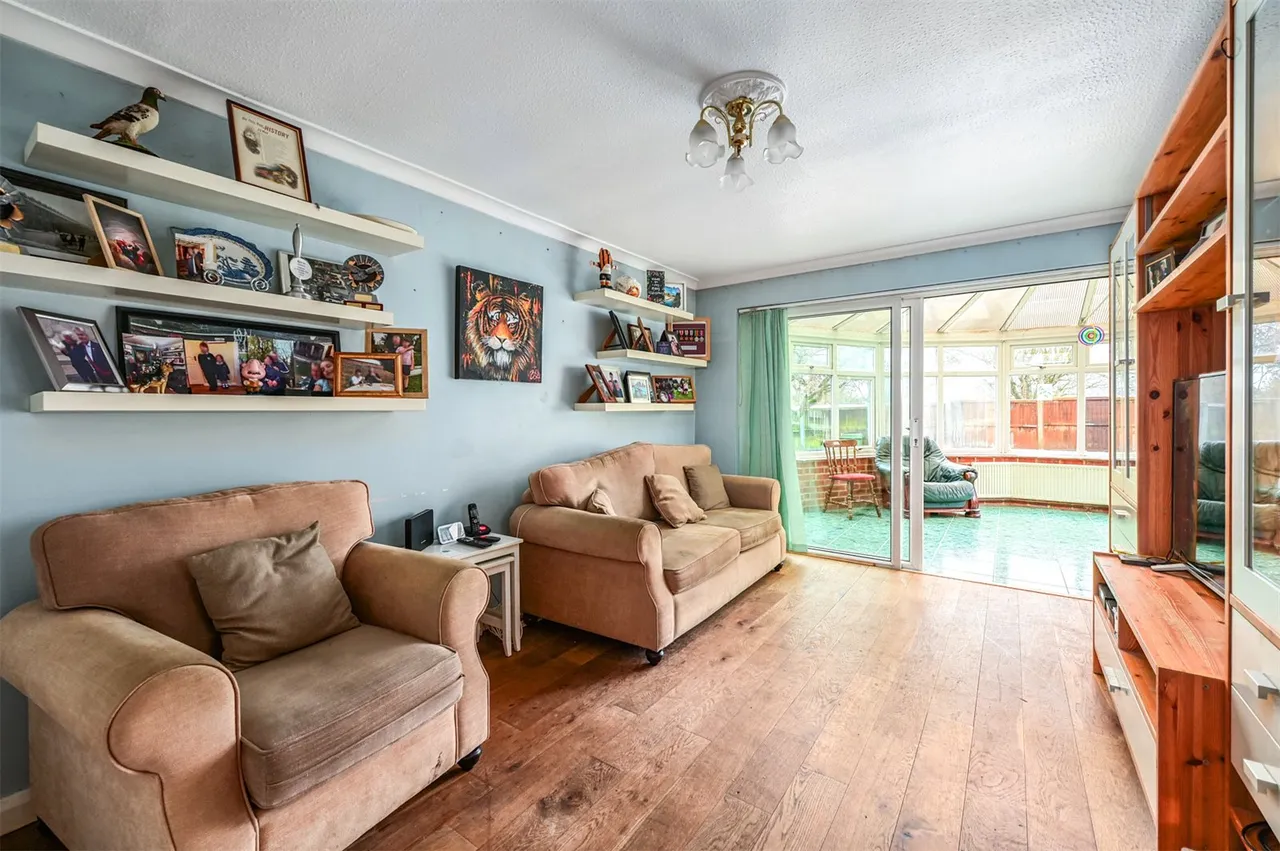 Harpers Road, Ash, Guildford, Surrey, GU12 6BX, photo 4
