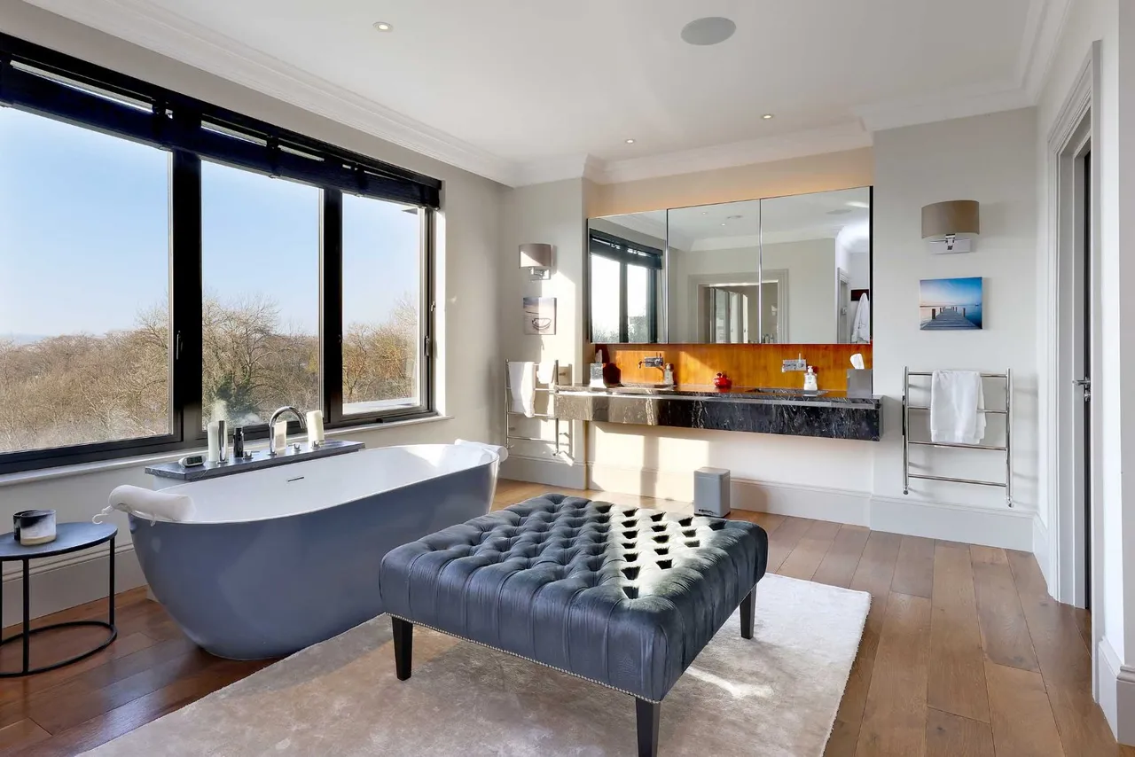 Harvest Hill, Bourne End, SL8, photo 14