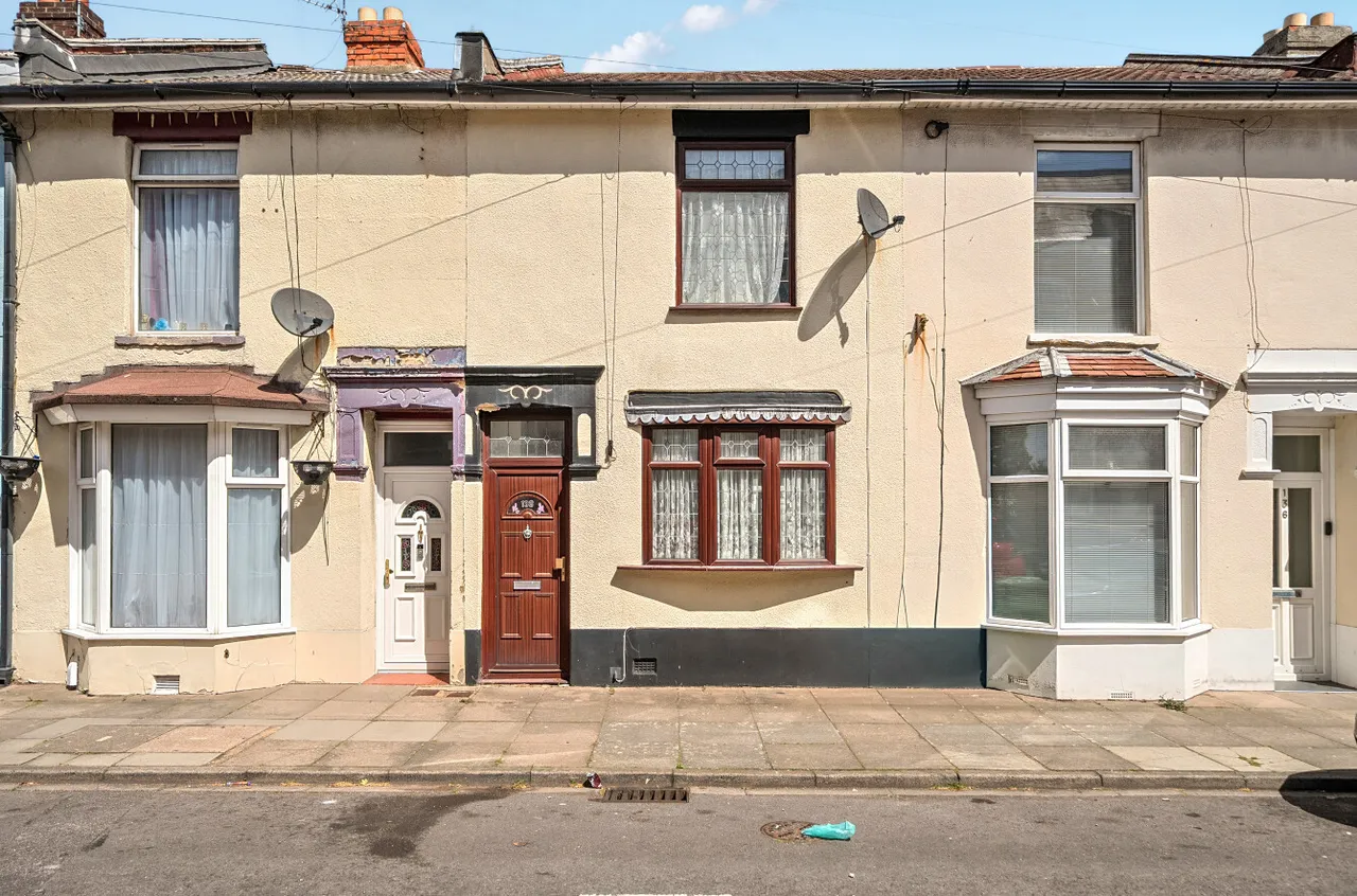 2 bed house for sale, Reginald Road, Southsea, PO4